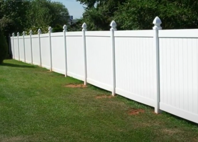 Vinyl Fence Installation in Spring Hill Florida